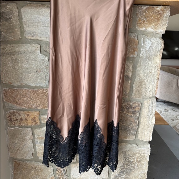 Zara Elegant Brown Satin Skirt with Black Lace Trim size M - Picture 5 of 13